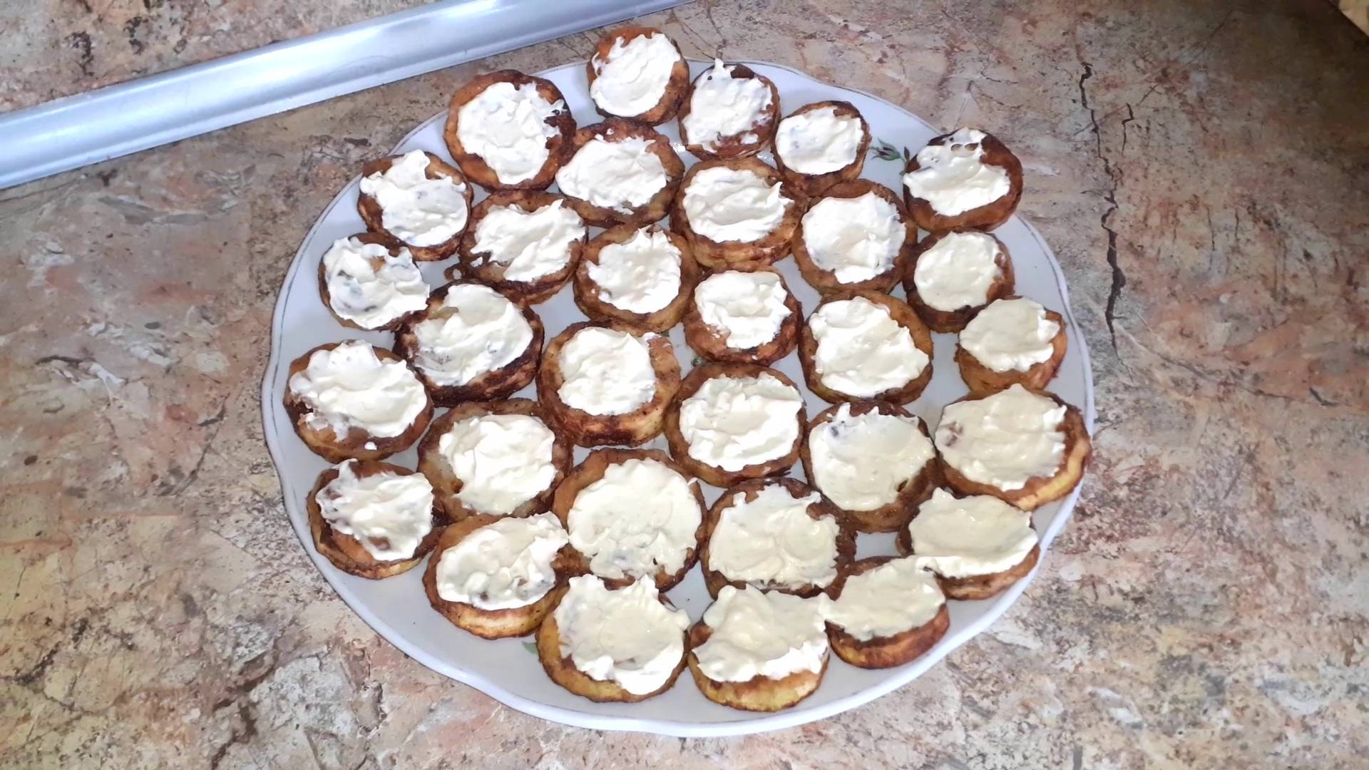 Жареные кабачки с майонезом и чесноком смотреть онлайн