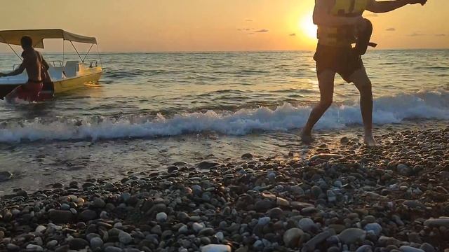 АЛЕКСАНДР БАШЛАЧЕВ
Как из золота ведра каждый брал своим ковшом
Все будет хорошо
Ты только не пролей смотреть онлайн