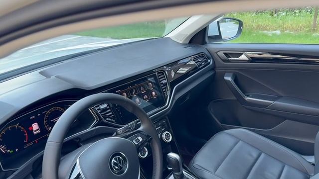 обзор Volkswagen T-ROC смотреть онлайн