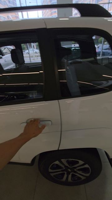 АвтоВАЗ выкатил в продажу Ниву Тревел на коженом салоне смотреть онлайн