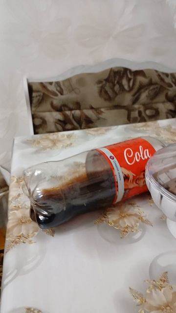 Живая бутылка с колой