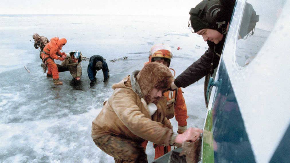 Спасение туристов и рыбаков. Почему за мой счет? смотреть онлайн
