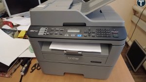 Принтер МФУ Brother "жует" и заминает бумагу на выходе. Лист застрял в принтере. Фиксим.