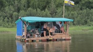 Сплав на плоту по Томи 2025. Часть шестая. Сидим на мели, встретили подписчиков, готовим плов!