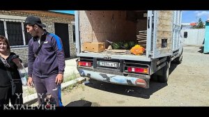 По воскресеньям здесь ходят на базар. Аулиеколь зашли в бывший автовокзал. Облетели на дроне DJI