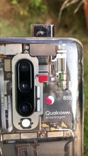 Смартфоны с выдвижными камерами