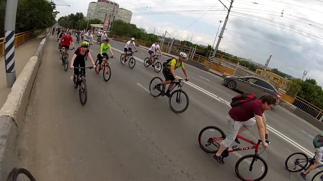 Жесткое падение с велосипеда смотреть онлайн