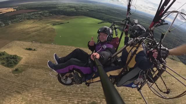 Полет на Паратрайке смотреть онлайн