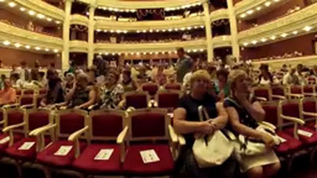 Театр Оперы и Балета - аншлаг! смотреть онлайн