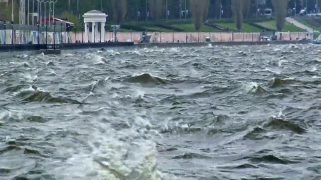 Шторм на Волге смотреть онлайн