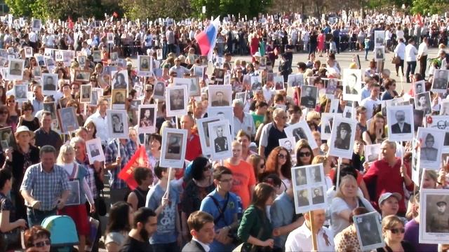 Бессмертный полк Саратов смотреть онлайн