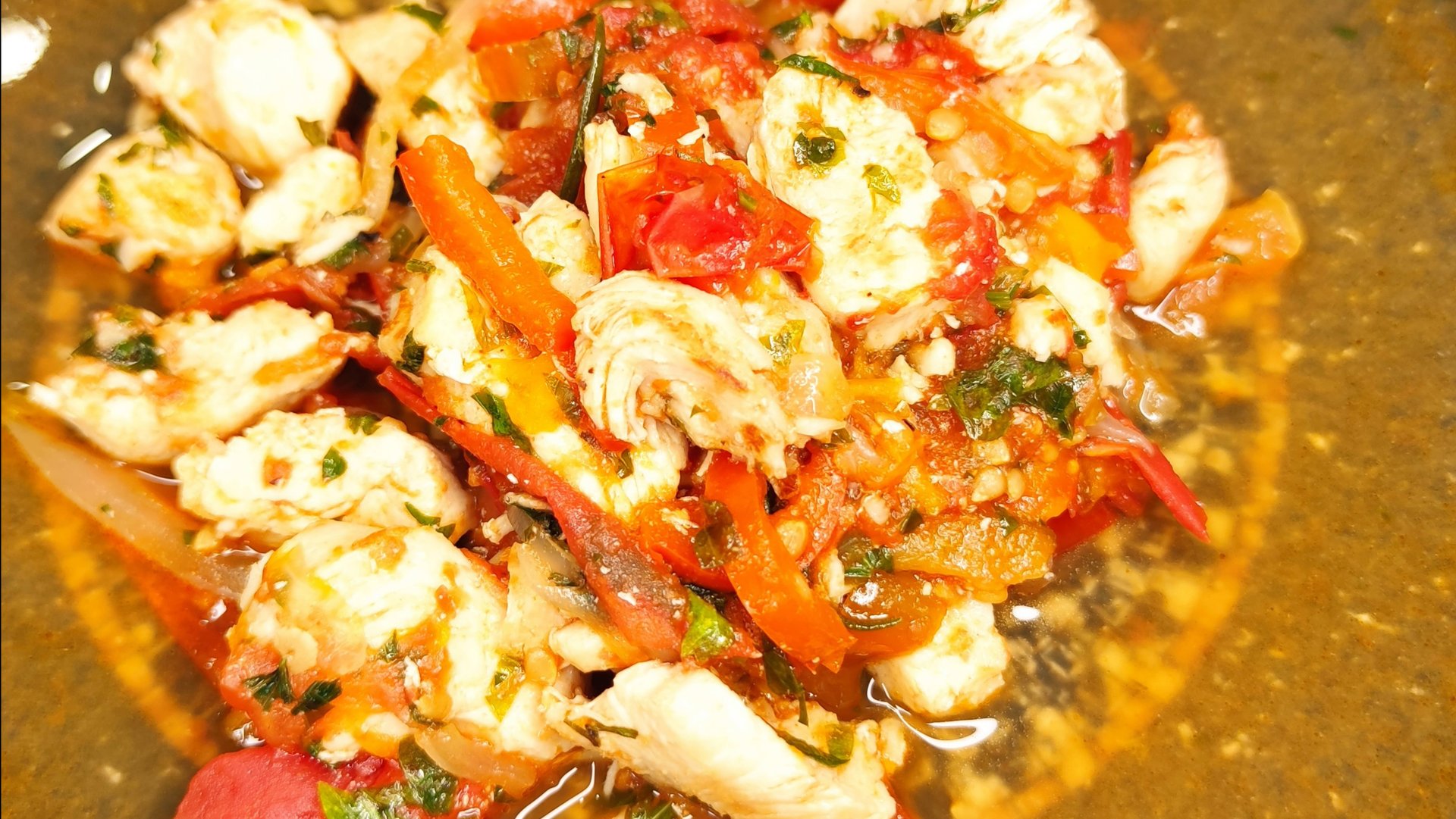 Куриное филе с овощами