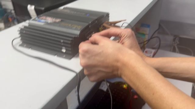 Усилитель Alpine смотреть онлайн