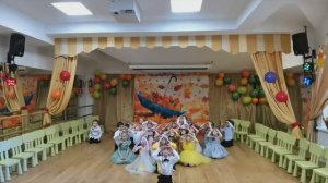 Веселый общий танец «Улетай туча» на осеннем утреннике в подготовительной группе