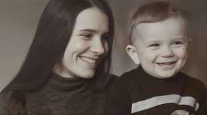 Я маленький с Мамой.