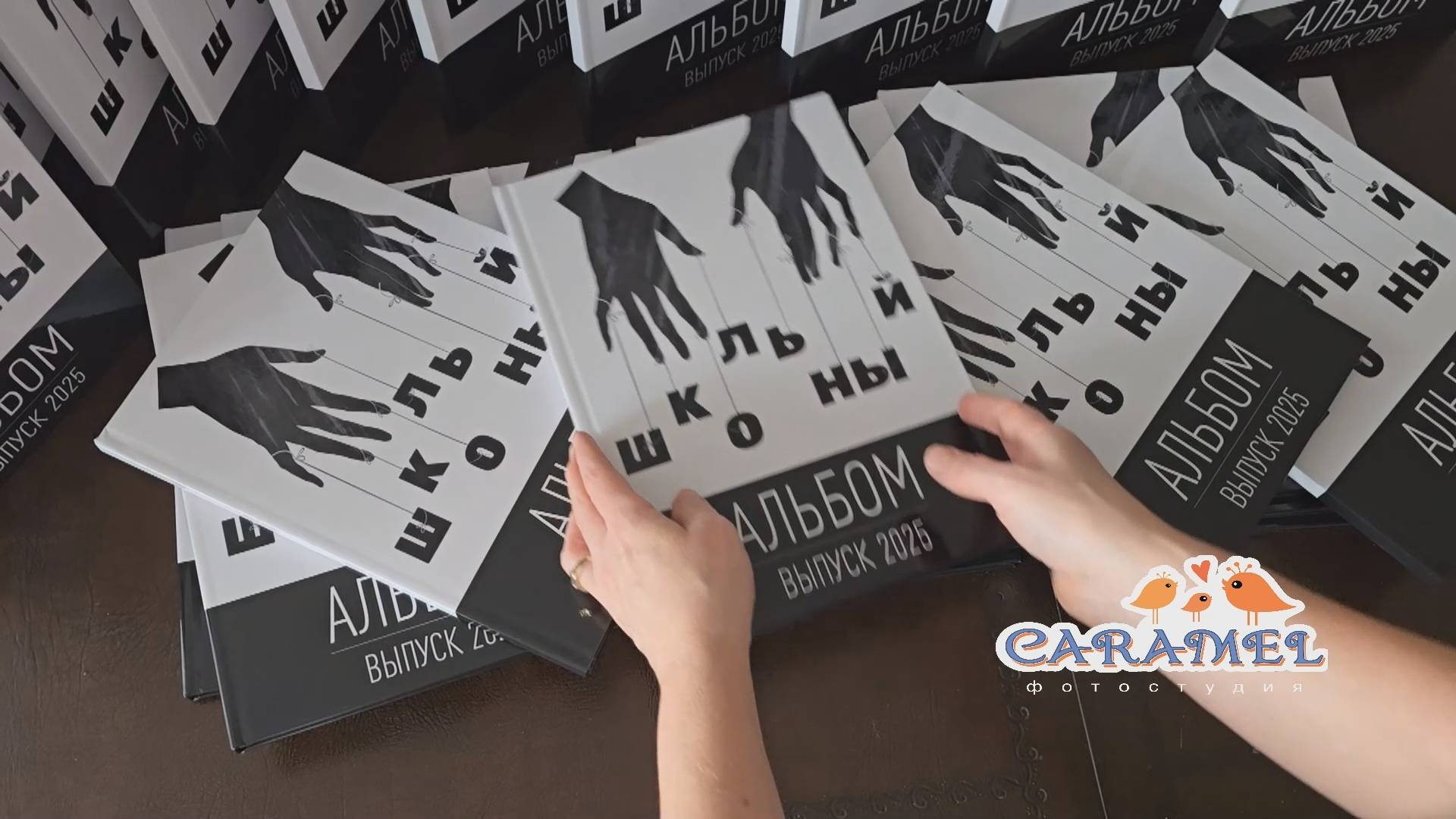 книга_40л(80стр)_hands(1инд_разворот)