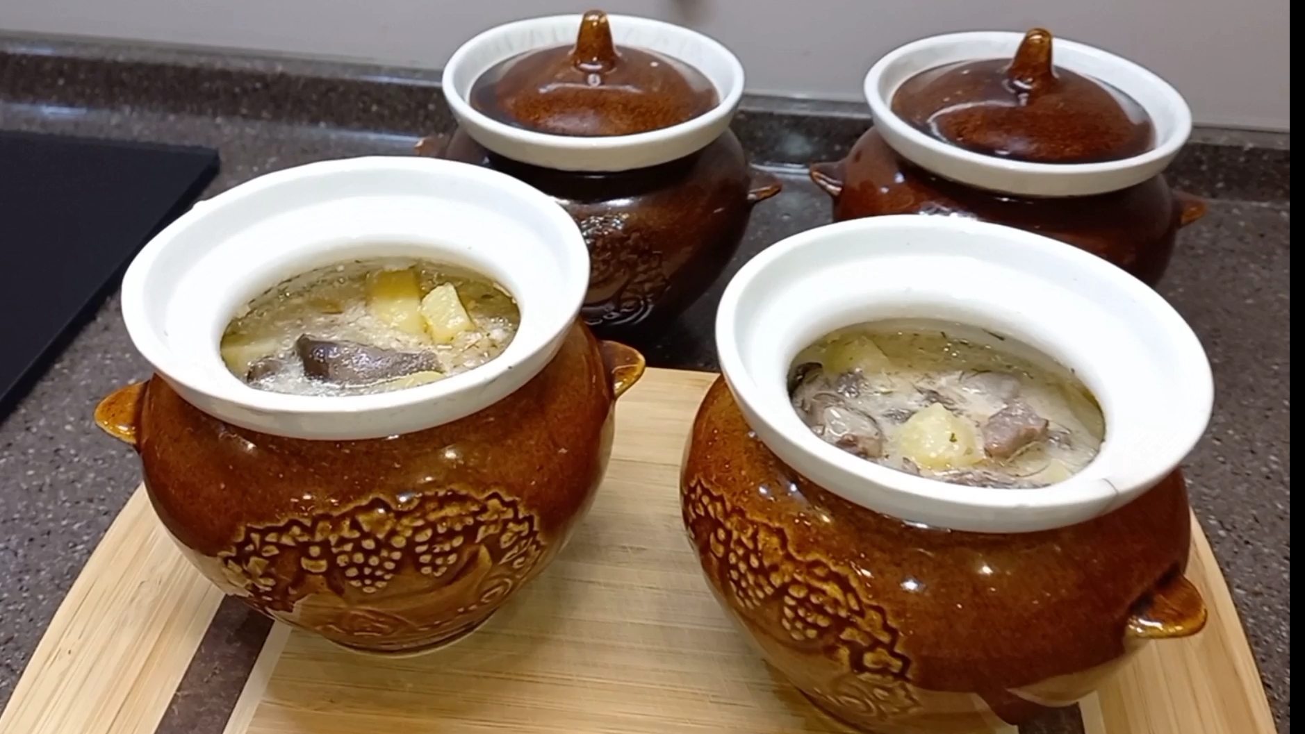 Ароматное ЖАРКОЕ с ГРИБАМИ в горшочках смотреть онлайн