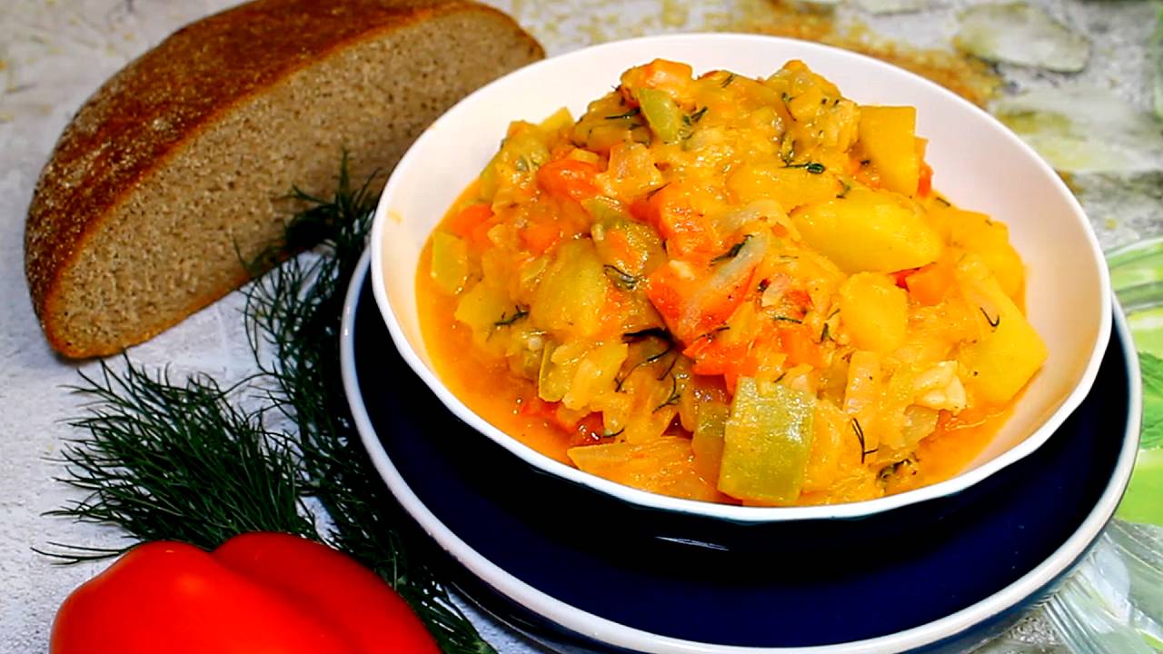 📌 Овощное рагу с картошкой, кабачками и капустой смотреть онлайн