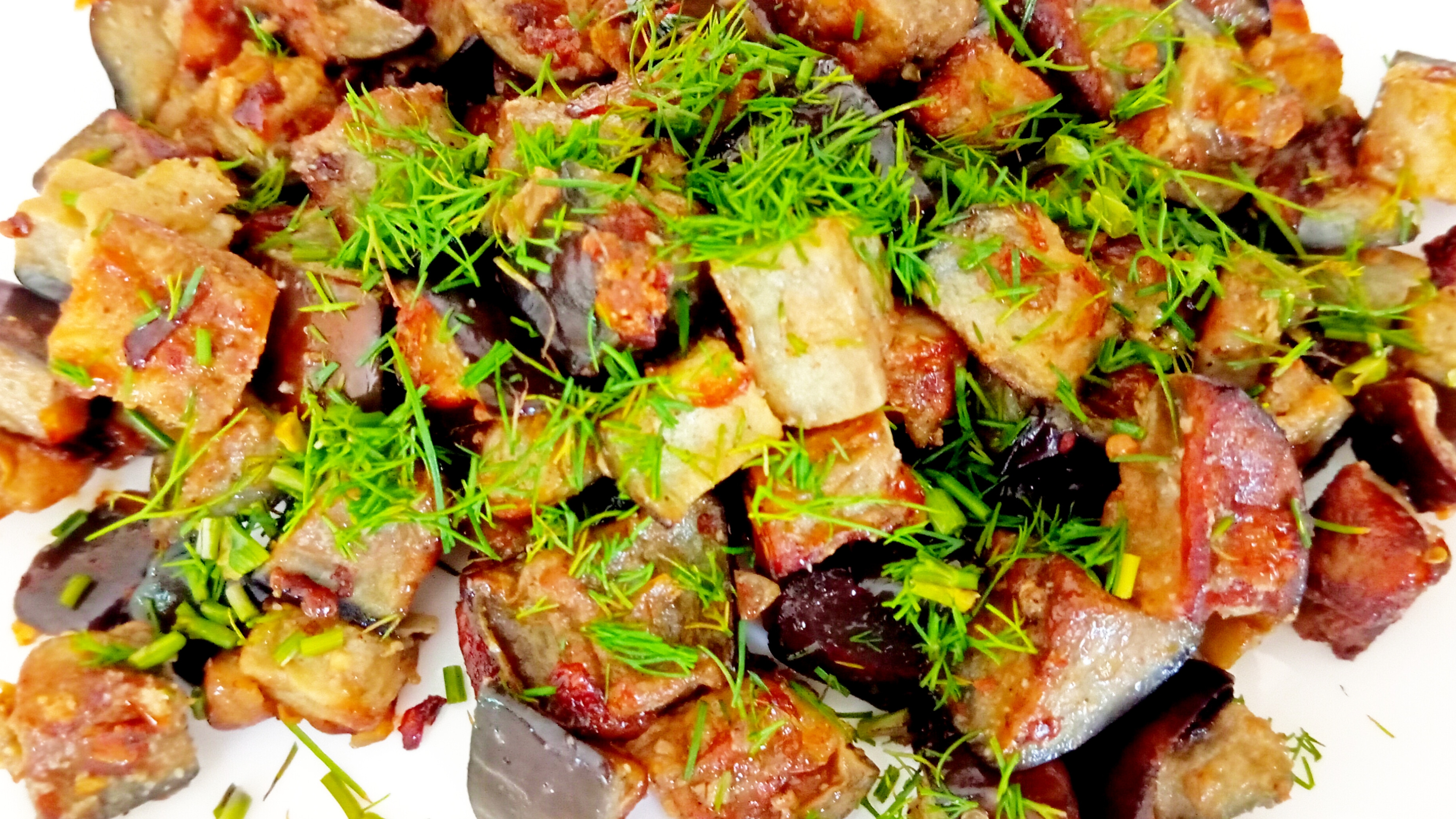 Баклажаны 🍆🍆, жареные с луком 🧅, которые по вкусу напоминают грибы 🍄🟫 смотреть онлайн