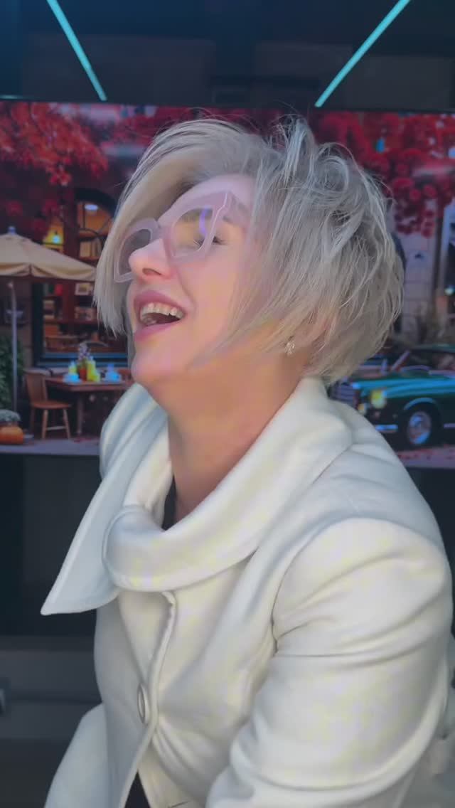 Стрижка Пикси-Боб после 50 лет смотреть онлайн