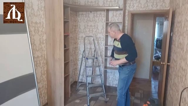 Пошаговая инструкция сборки радиусного шкафа купе из полуфабриката. (внутренний смотреть онлайн