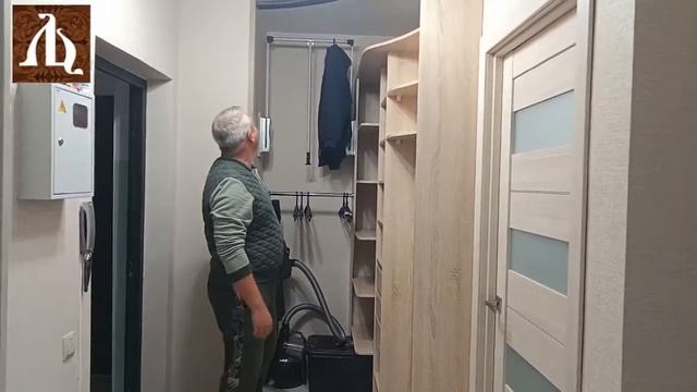 Радиусный шкаф купе в прихожую. Гардеробная смотреть онлайн