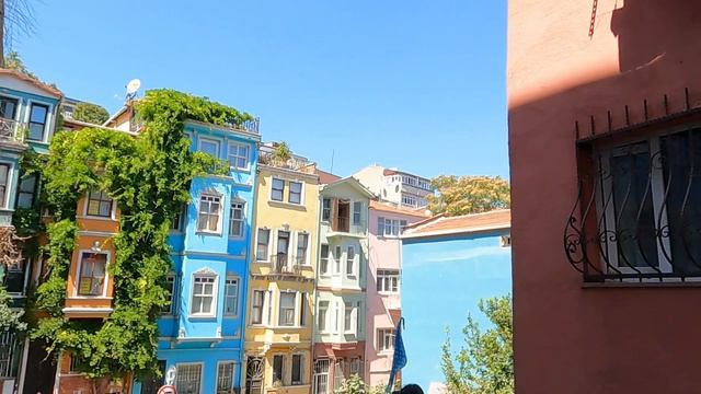 Стамбул. Разноцветный район Балат