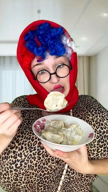 ТИПИЧНАЯ БАБУШКА смотреть онлайн