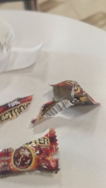 съели типа кислые конфеты вообще не кисло