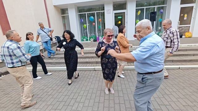 23.08.25г... "Держите Голову, Мадам"... смотреть онлайн