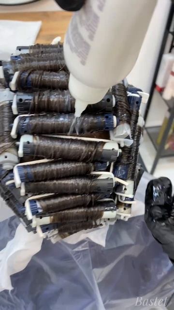 Биозавивка волос — естественный объем и красота 🌿👩🦱