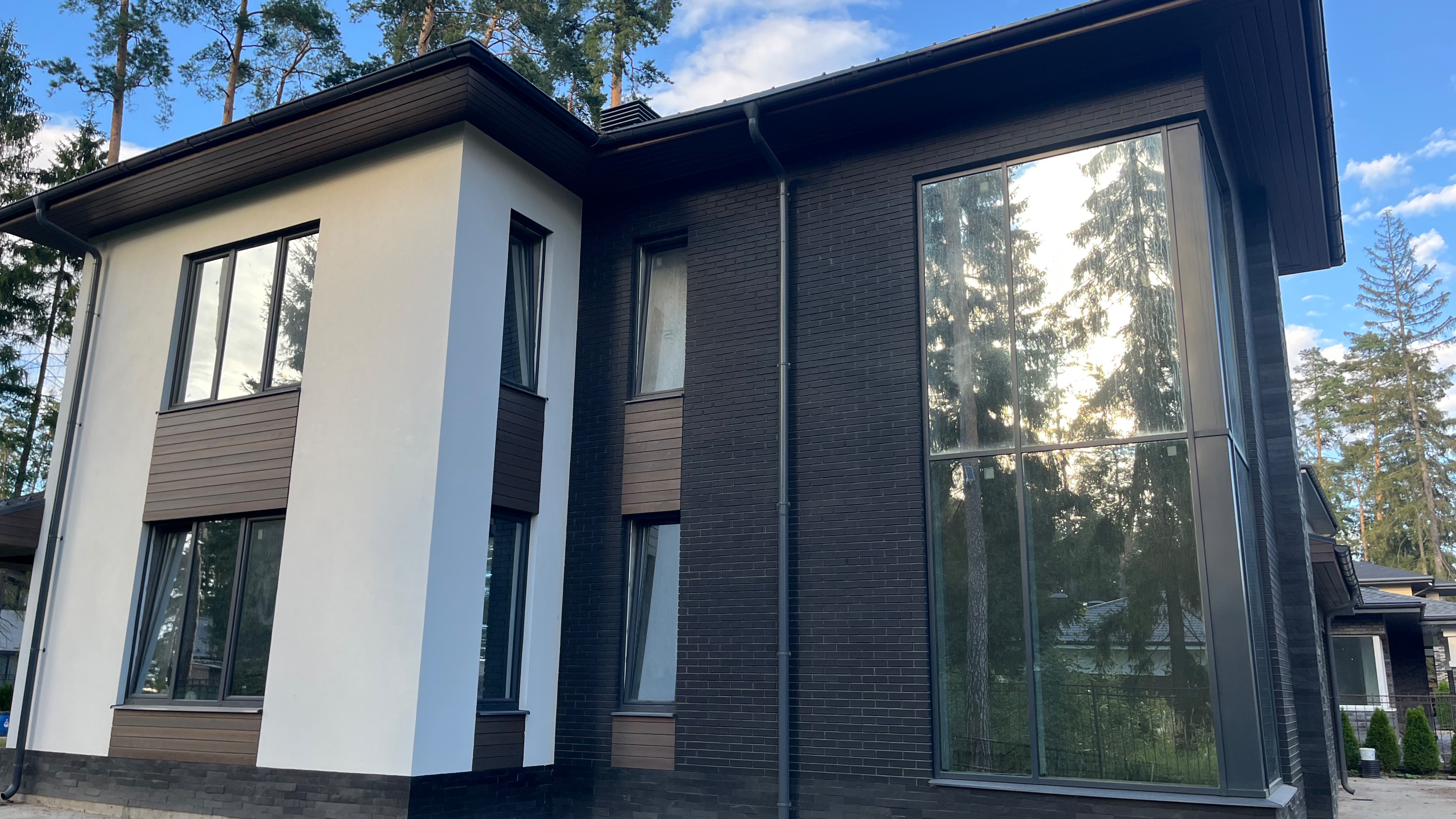 Коттедж с панорамными окнами в КП Чистые Пруды 3.