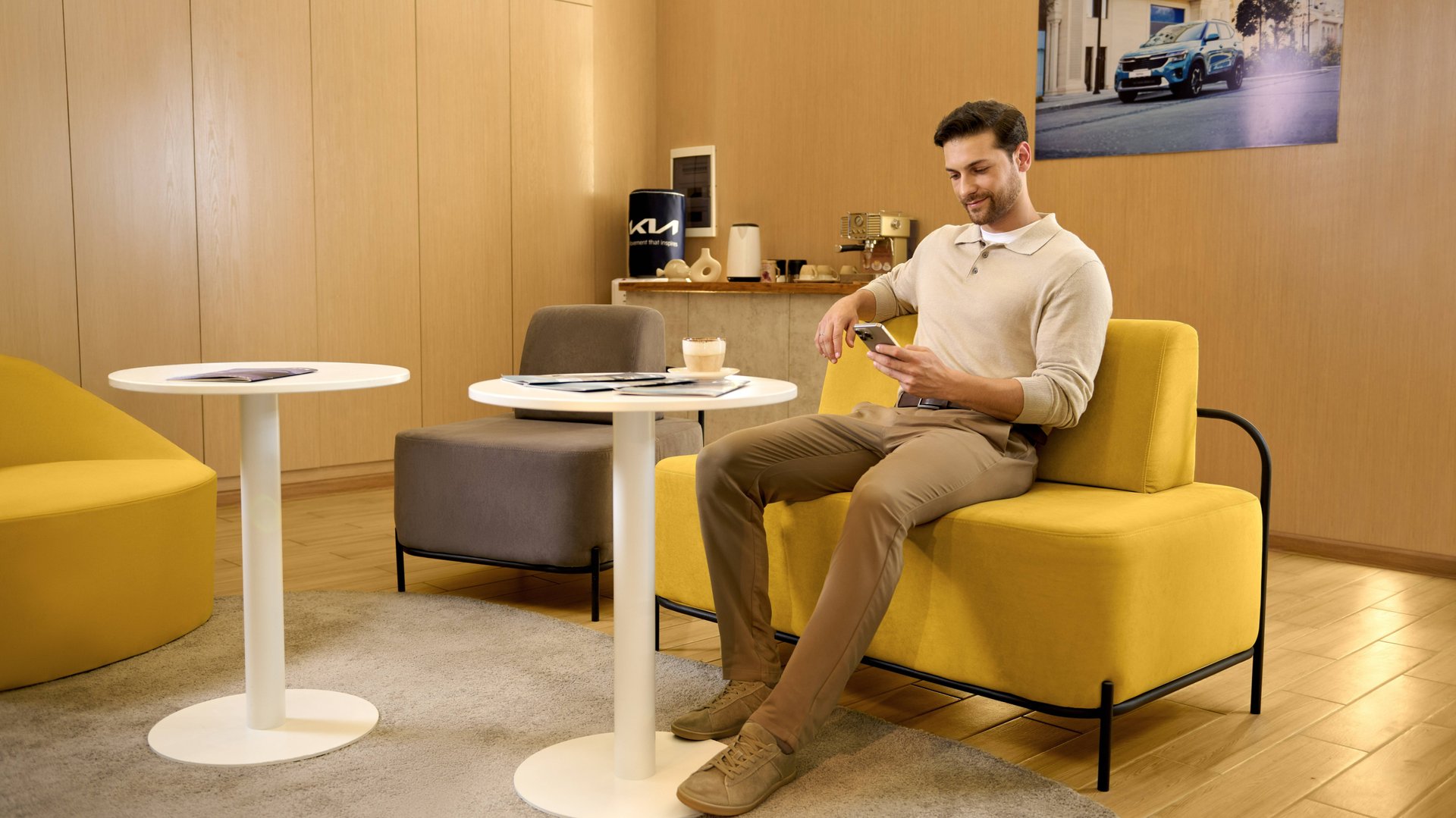 Отличия официального сервиса