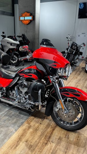 110 CVO Electra Glide Ultra Limited FireFighters' Edition II