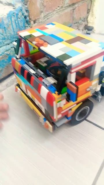 Обзор Камаза 5425 из Lego в масштабе 1:15.