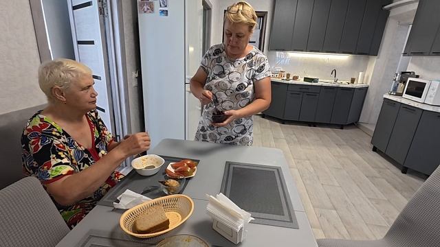 Семейные хроники. Август 2025 год. смотреть онлайн