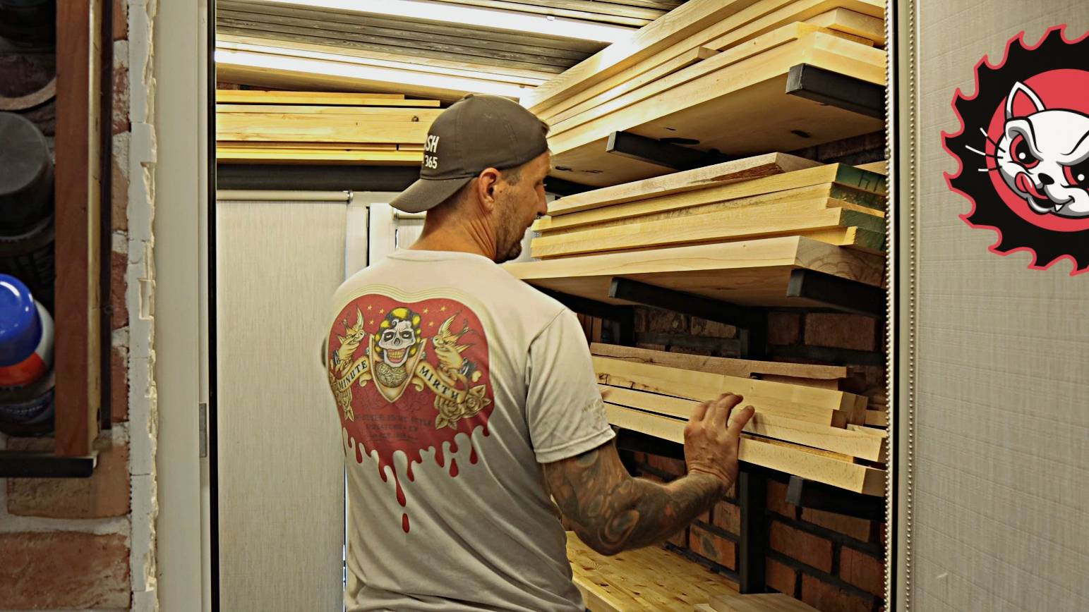 Мини склад для мини столярной мастерской. Ну когда очень мало места.. смотреть онлайн