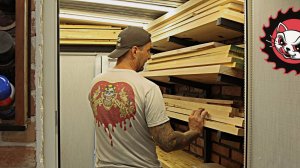 Мини склад для мини столярной мастерской. Ну когда очень мало места..