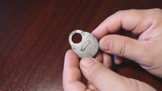 Антикварный замочек 