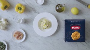 Barilla Тальятелле с копченым лососем, желтым перцем и травами