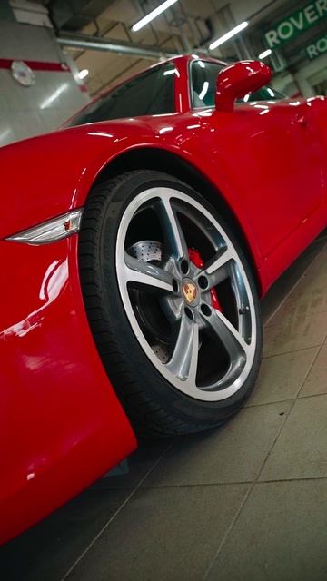 Спорт + эстетика = Porsche 911 смотреть онлайн