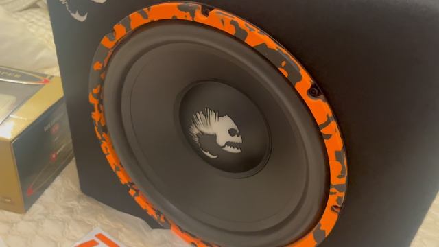 Активный сабвуфер DL Audio Piranha 10А Black V.2 смотреть онлайн