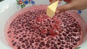 Варенье из Клубники! Лайфхак как убрать пену с варенья.