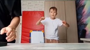 пытаемся побить рекорды гиннесса с ромой.     извините но видео делалось 2 или 3 месяца