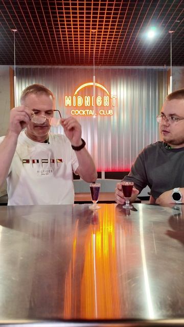 Дегустация необычных напитков в Питере! Midnight Cocktail Club на Некрасова.