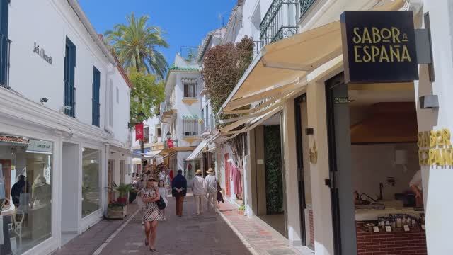 Испания. Прогулка по Марбельи в формате 4К смотреть онлайн