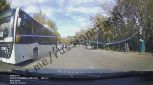 Новосибирск. Смотрите какая фифа важная едет. ДТП