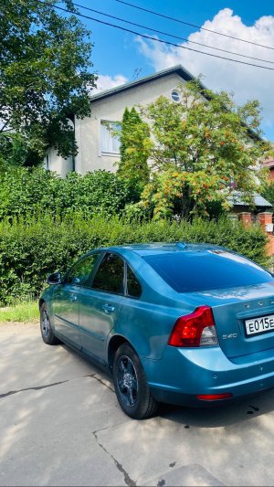 Volvo s40 2010 год