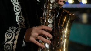 Казахская песня про Маму  саксофон Ана туралы жыр