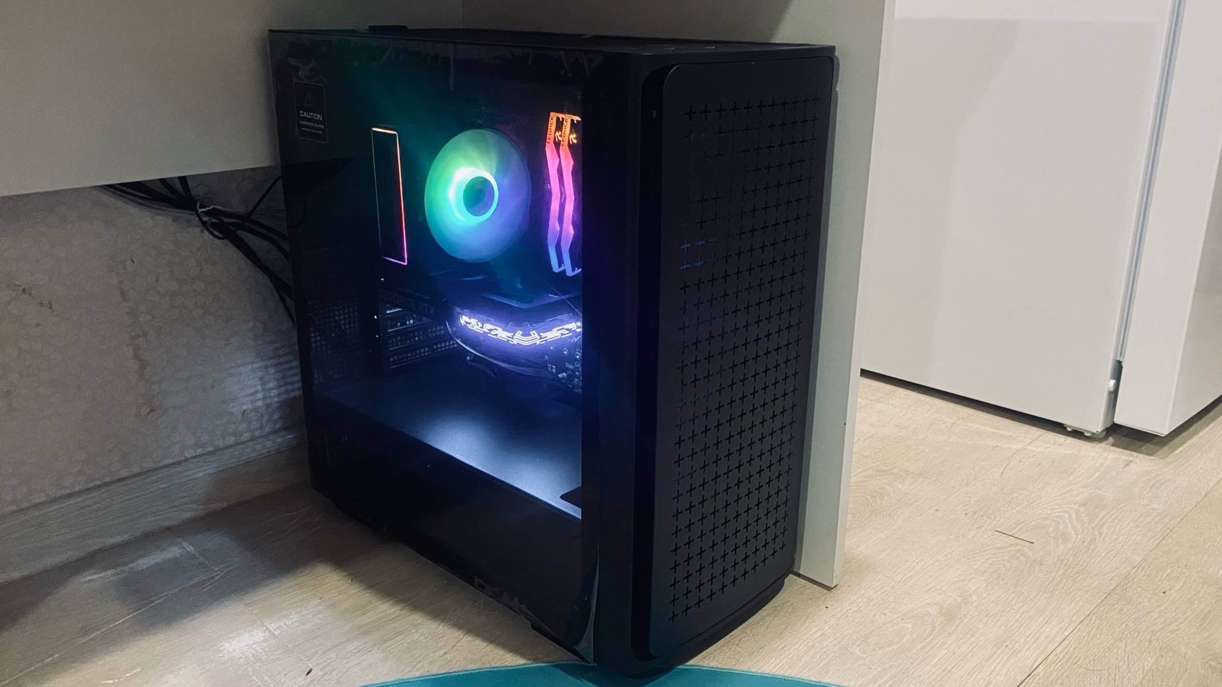 Распаковка игрового компьютера ARDOR GAMING RAGE H410 смотреть онлайн